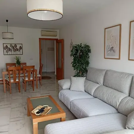 Ideal En Estepona. 에스테포나